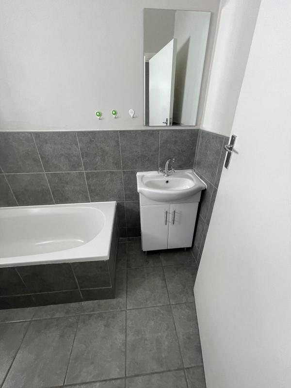 1 Bedroom Property for Sale in Kempenville Western Cape